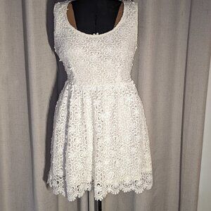 Ark & Co. White dress with flower pattern